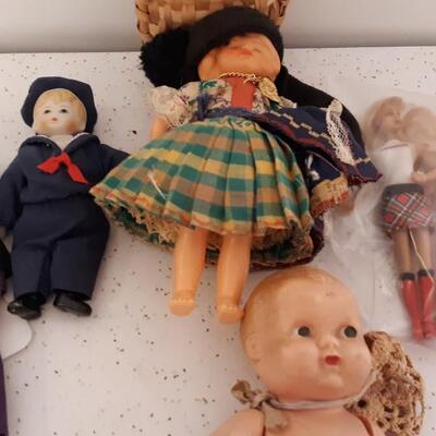 Lot of Vintage and Antique Dolls