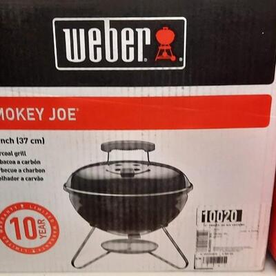 LOt 258  New Weber Smokey Joe Grill & Coleman Cooler