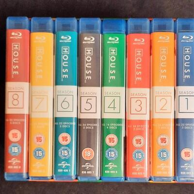 Lot 300   House - The Complete DVD Collection Seasons 1-8