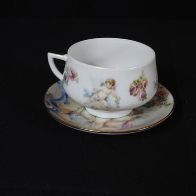 Collection of teacups & saucers/underplates