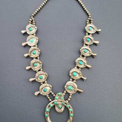 Lot PV 6: American Indian Southwestern Navajo Squash Blossom Turquoise and Silver necklace