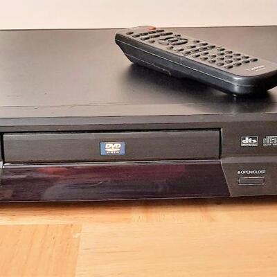 Lot 312 Toshiba DVD Video Player  SD-1600 Color Stream w/ Remote