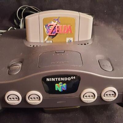 Lot 352  Nintendo 64 Console w/ 2 Controllers & 1 Game -Zelda