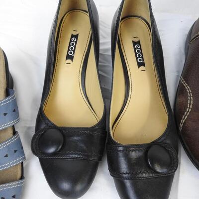 5 pairs Women's Shoes: Nicole 8, Ecco 38, Clarks 8m, Clarks 8m, Flip Flops