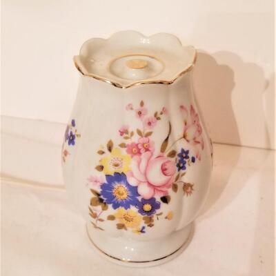 Lot #132  Vintage Perfume Lamp/Nightlight