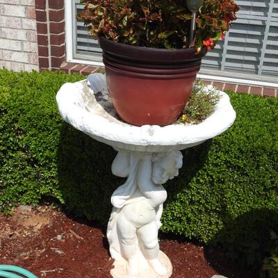 Classical Child Concrete Birdbath Flowerpot