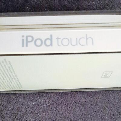 Lot 367  iPod Touch w/ Charging Cable