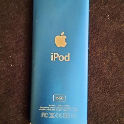 Lot 369  iPod 16 GB w/ Charger
