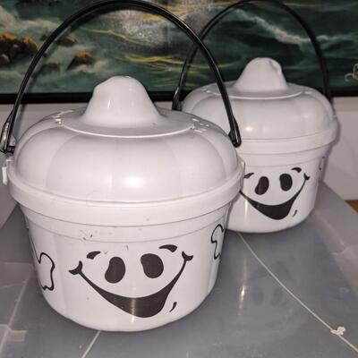 2 McDonald's Happy Meal Ghost Trick-or-treating bucket 1991