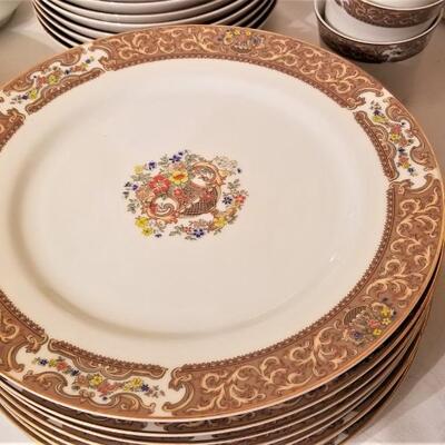 Lot #156 Set of Vintage MIKASA Fine China in the "Renaissance" pattern
