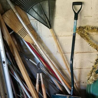 Outdoor Tool Lot