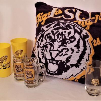 Lot #172  LSU Lot - Pillow, Mugs, Cocktail pourer