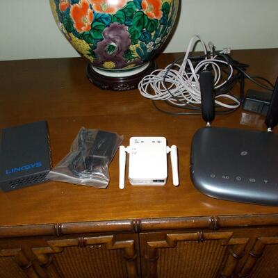 Linksys, NetGear, ZTE