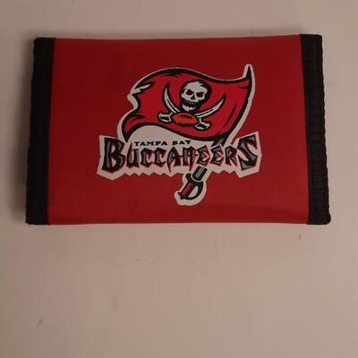 Lot 112.5. Identity Stronghold Wallet & Buccaneers Wallet