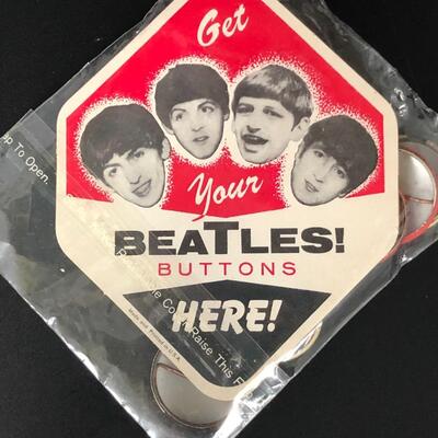 1964 Beatles Vintage Buttons Set