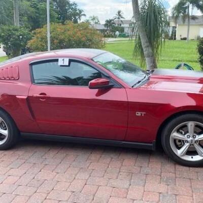 LOT#1G: 2010 Ford Mustang GT Coupe