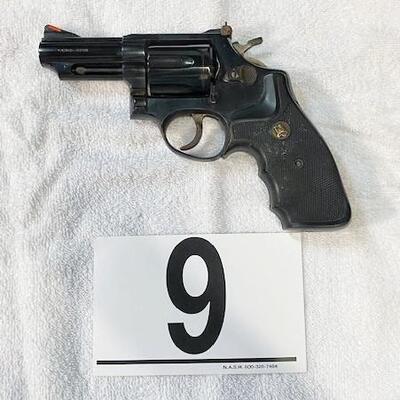 LOT#9XT: Taurus .357 Revolver (Transfer Required)