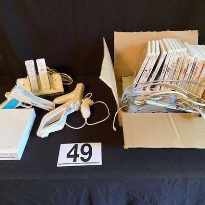 LOT#49MB: Wii Game and Accessory Lot