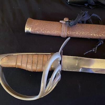 LOT#127MB: Three-Piece Edged Weapons Lot