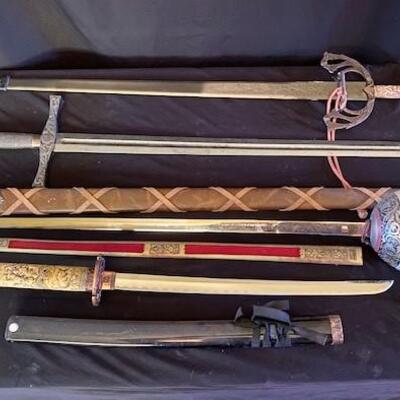LOT#128MB: Four-Piece Edged Weapons Lot