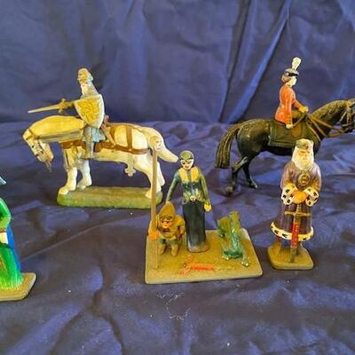 LOT#174B2: Risley Miniatures and More