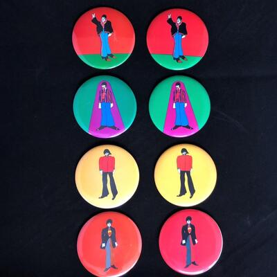 1968 Beatles 8 Buttons King Features Subafilms Primrose Confectionary Ltd Siough England