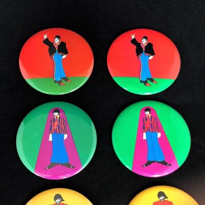 1968 Beatles 8 Buttons King Features Subafilms Primrose Confectionary Ltd Siough England