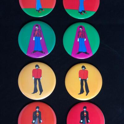 1968 Beatles 8 Buttons King Features Subafilms Primrose Confectionary Ltd Siough England