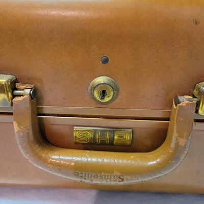 Vintage Skyway Luggage & Samsonite Briefcase
