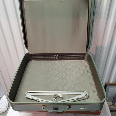 Vintage Skyway Luggage & Samsonite Briefcase