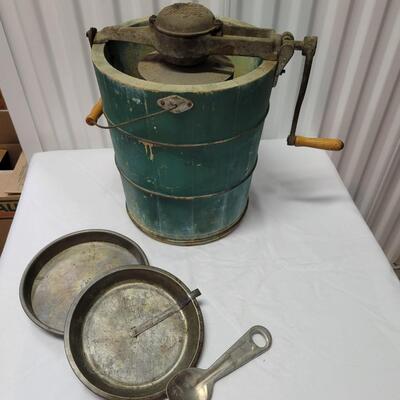 1923 White Mountain Ice Cream Maker