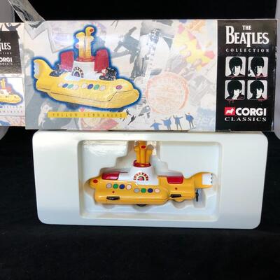 Lot of 4 Beatles Corgi Classics Limited 1997 Yellow Submarine Bus Taxi Cab and Billboard