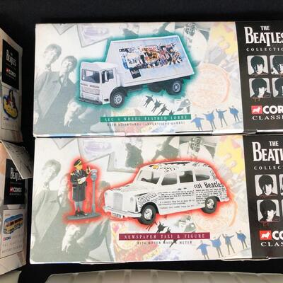 Lot of 4 Beatles Corgi Classics Limited 1997 Yellow Submarine Bus Taxi Cab and Billboard
