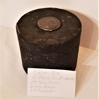 Lot #184  Antique Men's Collar/Stud box  - previously owned by first Mayor of Gretna