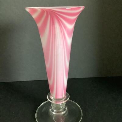B - 244 Marbie Loop Opaque Decorative Glass Vase