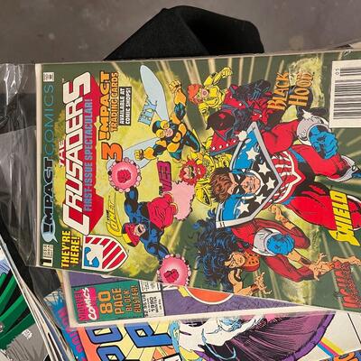 Lot 393  Assortment of DC and Marvel Comics