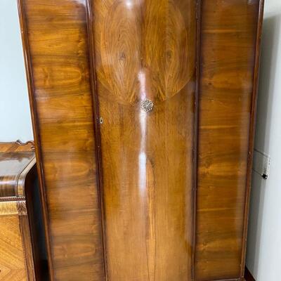 Lovely Art Deco Vintage Antique Walnut Veneer Wood Bow Front Chifforobe Wardrobe Armoire