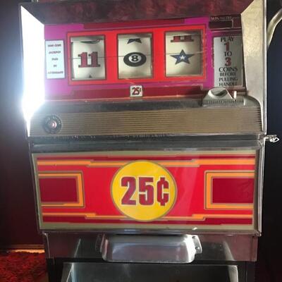 Lot 1: Vintage  Slot Machine Bally Manufacturing