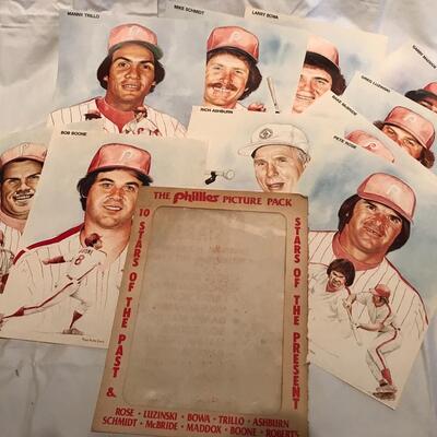Lot 37: Early 80s Vintage Philadelphia Phillies Picture Pack Complete Set