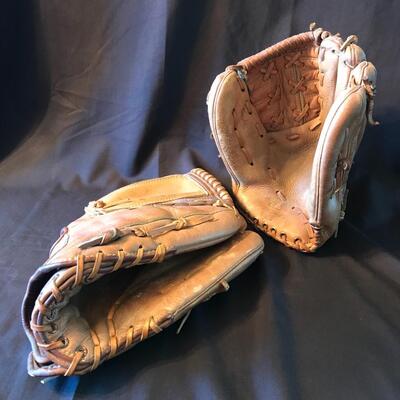 Lot 45: Baseball Gloves Vintage Leather