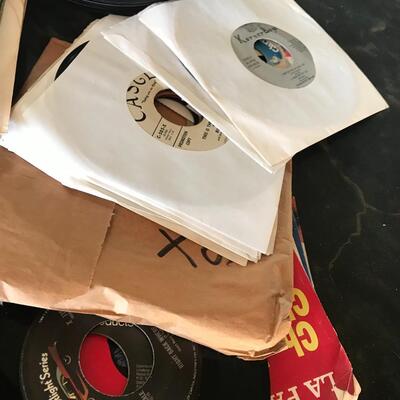 Lot 78: Vinyl 45 RPM Singles Collection