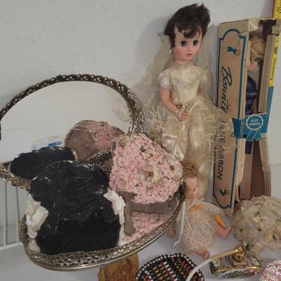 Vintage Decor and More Lot