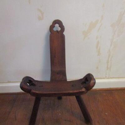 Antique Solid Wood Birthing Chair with Clover Motif