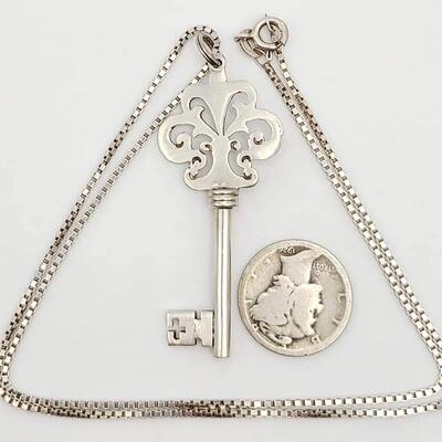 Sterling silver key  necklace 25 g