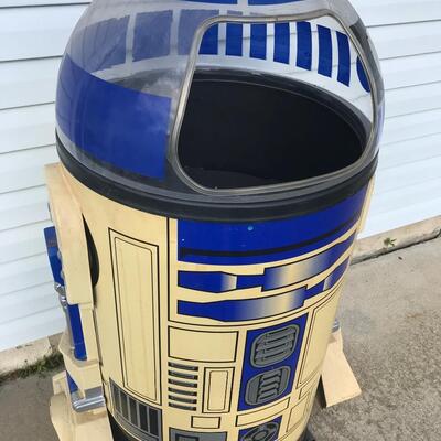 Lot 134: Star Wars R2D2 Vintage Pepsi Cooler