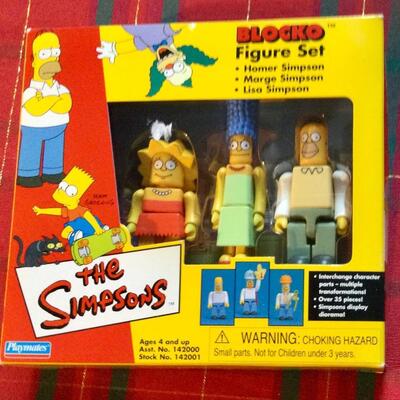 A 149 ,  2 sets of Blocko figures