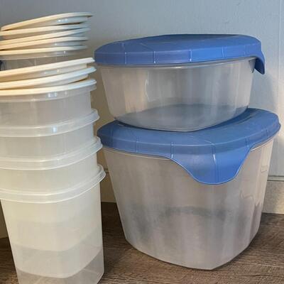 Lot of Rubbermaid Storage Containers