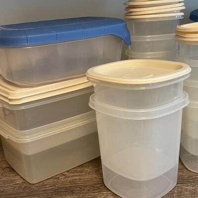 Lot of Rubbermaid Storage Containers