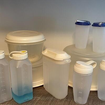 Lot of Rubbermaid Specialty Storage Containers
