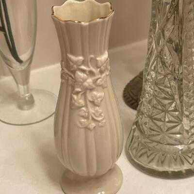 Lot of Brass and Glass Bathroom Decor #2